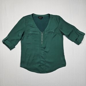 Fortune + Ivy Green Blouse Size M V-Neck Zip Front 3/4 Sleeve Work Top